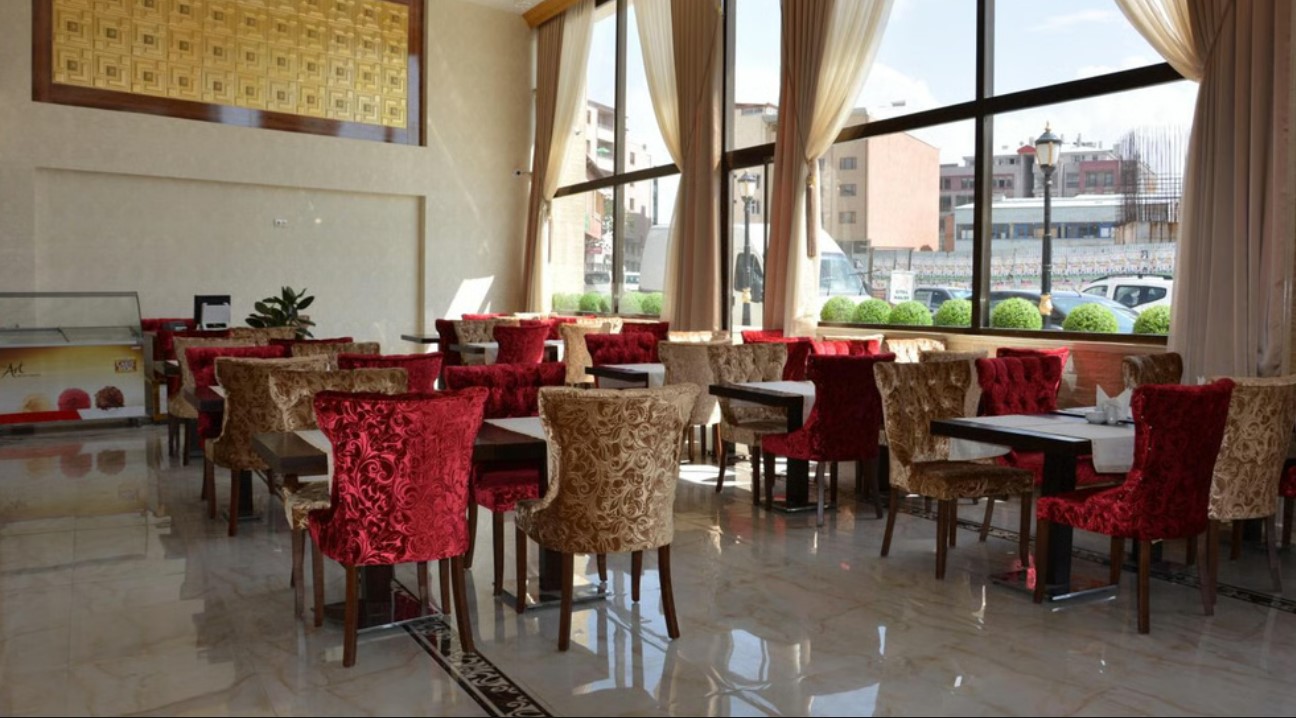 هتل هالدی وان